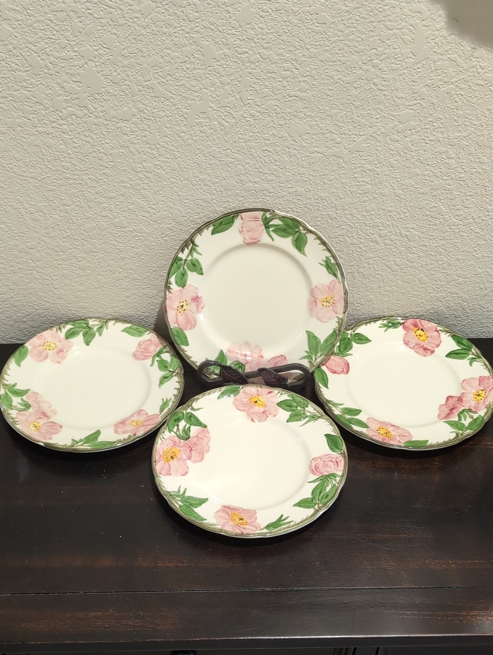 Four (4) Franciscan Desert Rose Bread Butter Dessert Appetizer Plates 6 3/8"